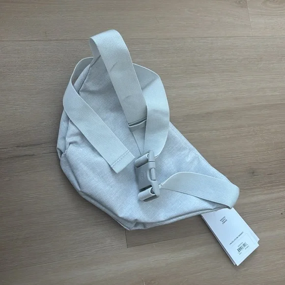 Herschel Supply Company Gray Waist Bag - Picture 3 of 3